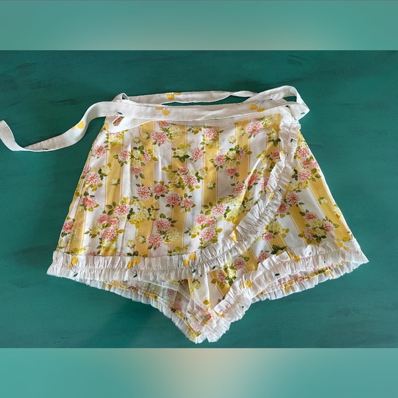 For Love and Lemons shorts skirt. Yellow. Size L - Picture 2 of 6